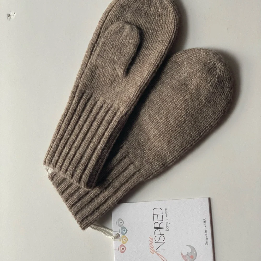 PURE MERINO WOOL MITTENS for baby boys, gift for toddlers, organic wool. 9-12m